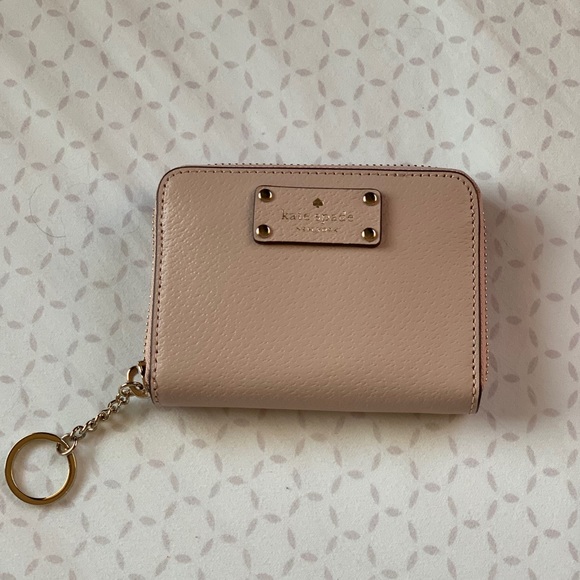 kate spade Handbags - Kate Spade Wellesley Dani Wallet